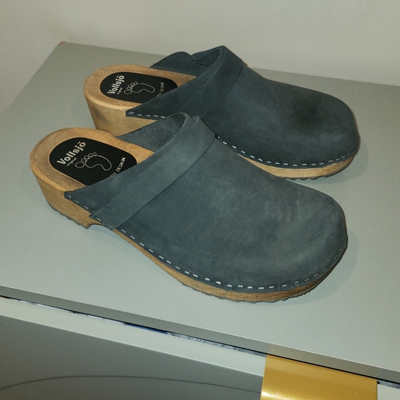 Vollsjo Swedish Clogs size 42/12 (11.5) gray-green genuine suede low wooden heel - Picture 7 of 16